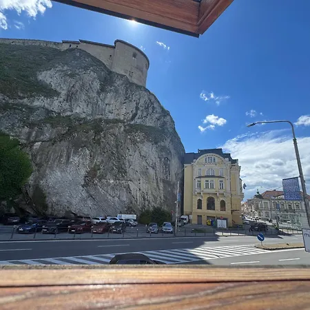 Podkrovne Vparku S Ranajkami Διαμέρισμα
